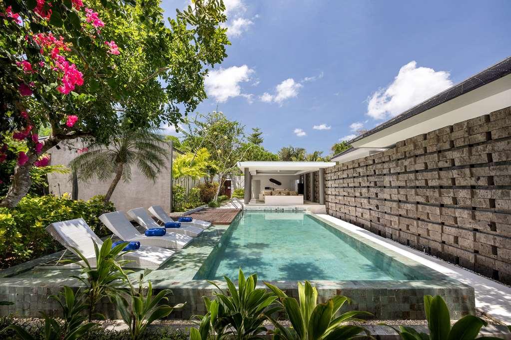 Hotel Cross Bali Breakers Jimbaran Zimmer foto