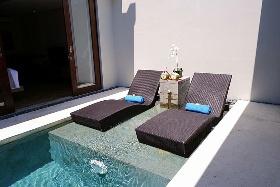 Hotel Cross Bali Breakers Jimbaran Exterior foto